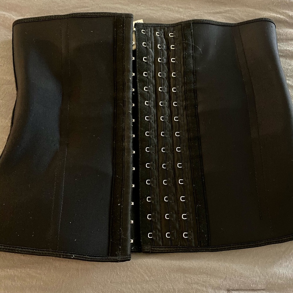 Waist trainer corset
